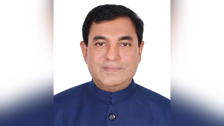 বাংলা একাডেমি পুরস্কার: দলীয় বিবেচনা নাকি প্রকৃত যোগ্যতা?