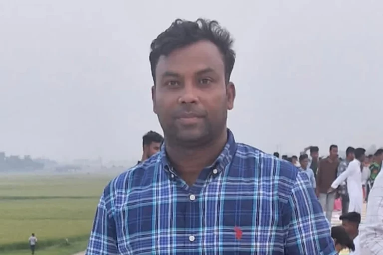 ফেসবুকে ‘বিদায় বাংলাদেশ’ লিখে বাড়িতে আত্মগোপনে থাকা নেতা গ্রেফতার