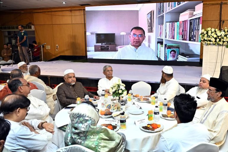 ধর্মীয় উগ্রবাদীদের অপতৎপরতা নিয়ন্ত্রণ করা না গেলে গণতন্ত্র সংকটে পড়বে: তারেক রহমান