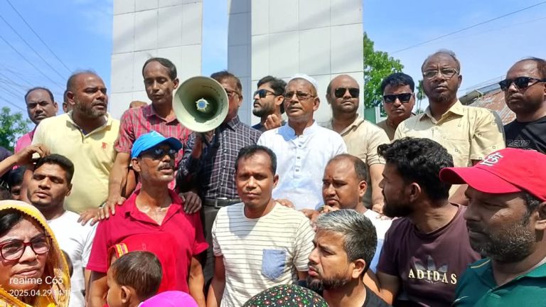 ডিমলায় ইঞ্জিনিয়ার শাহরিন ইসলাম তুহিনের মুক্তির দাবিতে বিক্ষোভ মিছিল