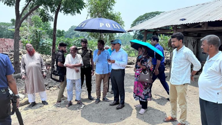 ইটভাটায় কাঠ পোড়ানোর দায়ে দুই লাখ টাকা জরিমানা