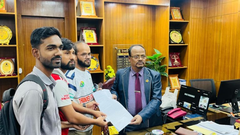 ইবির বায়োমেডিকেল বিভাগে ল্যাব বরাদ্দের দাবিতে স্মারক লিপি প্রদান