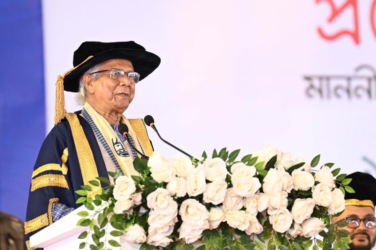 শিক্ষার্থীদের নতুন বিশ্ব গড়ার স্বপ্ন দেখার আহ্বান জানালেন প্রধান উপদেষ্টা