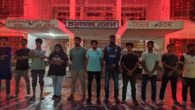 সাজিদ হত্যা ইস্যুতে সিসিটিভি ফুটেজ গায়েবের অভিযোগ, ইবিতে প্রতিবাদ সমাবেশ