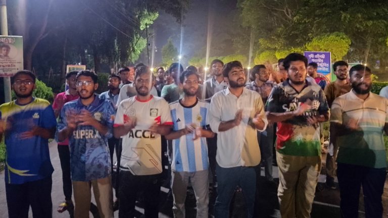 সাংবাদিক তুহিনকে নৃশংস হত্যার প্রতিবাদে ইবিতে বিক্ষোভ