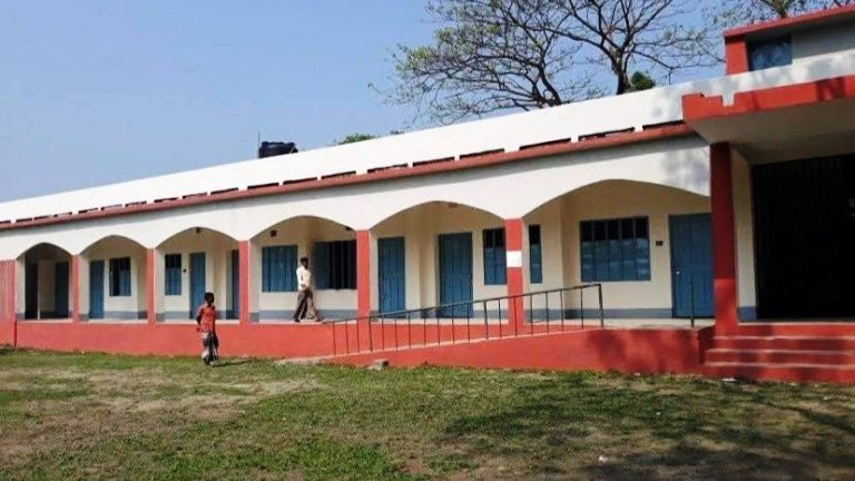 কেন্দ্রীয় সিদ্ধান্ত উপেক্ষা, কেন্দুয়ায় তিন শিক্ষা প্রতিষ্ঠান প্রশ্নবিদ্ধ