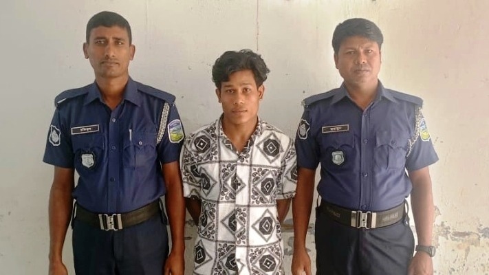 ক্ষুদ্র নৃ-গোষ্ঠীর যুবক কর্তৃক মুসলিম ছাত্রীকে ধর্ষণের অভিযোগ, অভিযুক্ত গ্রেপ্তার