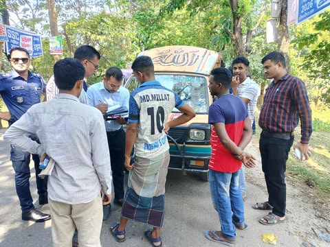 সুনামগঞ্জে আঞ্চলিক মহাসড়কে শব্দ দূষন বিরোধী অভিযান ও জরিমানা