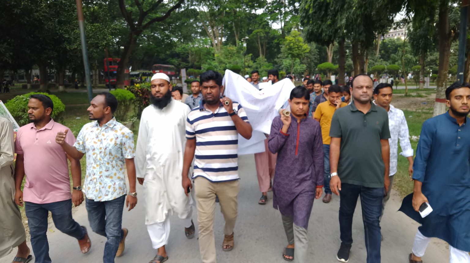 ইবিতে সাজিদ হত্যার বিচারের দাবিতে প্রতীকী লাশ ও মৌন মিছিল