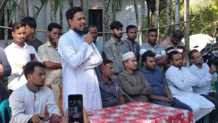 দেশের মানুষ এখনো প্রাপ্য অধিকার ও মর্যাদা ফিরে পায়নি: আখতার হোসেন