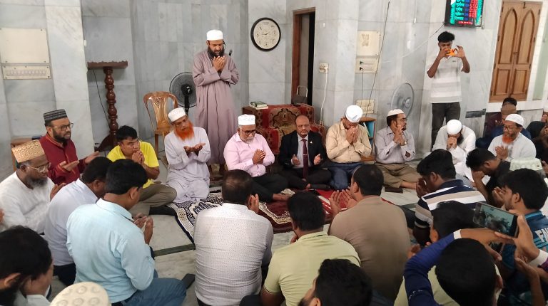 শহীদ আবরার ফাহাদের স্মরণে ইবিতে দোয়া-মাহফিল অনুষ্ঠিত