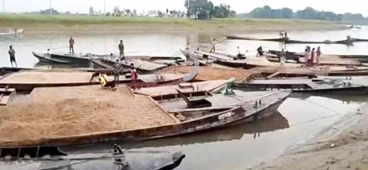 ধোপাজান চলতি নদীতে অবৈধভাবে বালু উত্তোলনের অপরাধ প্রমানিত ১৫ জন আসামীর চার্জশীট দাখিল