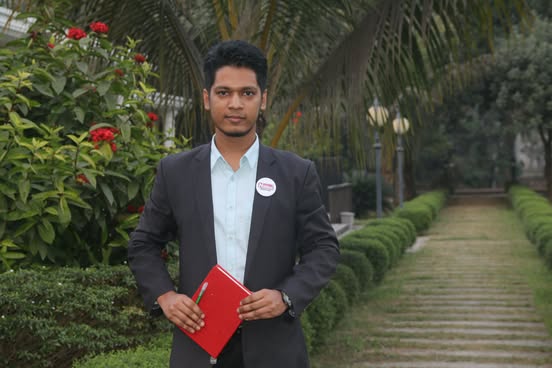 মুক্তিযুদ্ধ ও গনতন্ত্র পদে লড়াইয়ের প্রস্তুতি নিয়েছেন আকাশ