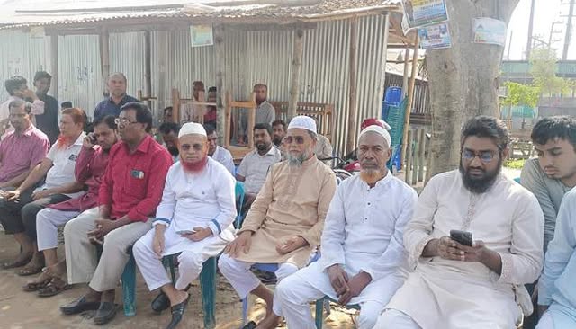 আলহাজ্ব হাতেম খানের নেতৃত্বে ভালুকায় বিএনপির অবস্থান কর্মসূচি পালিত