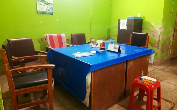 ঈশ্বরগঞ্জ উপজেলা স্বাস্থ্য কমপ্লেক্স গ্রেফতার আতঙ্কে চিকিৎসা সেবা ব্যাহত, রোগীদের ভোগান্তি চরমে