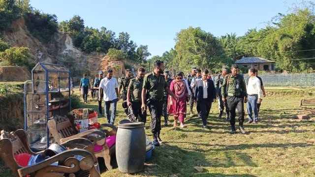 খাদিমনগর চা বাগান এলাকায় অবৈধ দখলদারদের বিরুদ্ধে অভিযান ৩৫ একর সরকারি জমি উদ্ধার, ৩০ স্থাপনা উচ্ছেদ