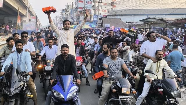 গাজীপুর-৩ আসনে গণঅধিকার পরিষদের প্রচারণায় তারুণ্যের ঢল