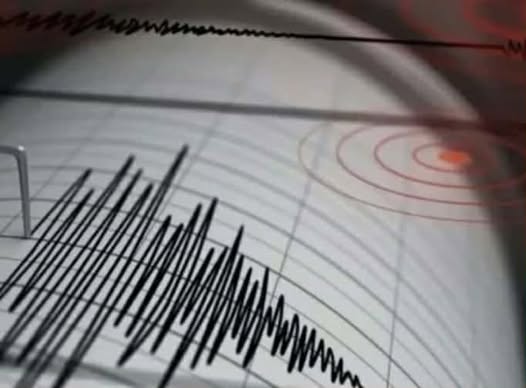 ৫ দশমিক ৭ মাত্রার ভূমিকম্পে কেঁপে উঠে ঢাকা থেকে নীলফামারীর ডিমলা পর্যন্ত অনুভূত