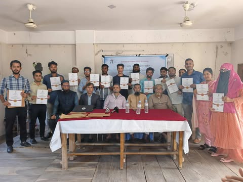চরফ্যাশনে অফিস দক্ষতা প্রশিক্ষণে ১৬ জন শিক্ষার্থী পেলেন সনদ