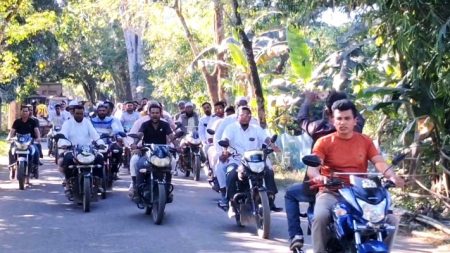 হাসিনার মৃত্যুদন্ডের রায়ে দুর্গাপুরে মিষ্টি বিতরণ