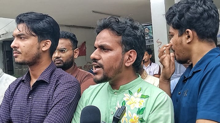 জুলাইবিরোধী রাঘববোয়াল ছেড়ে চুনোপুঁটিদের শাস্তির আওতায় আনা হয়েছে; এস এম সুইট