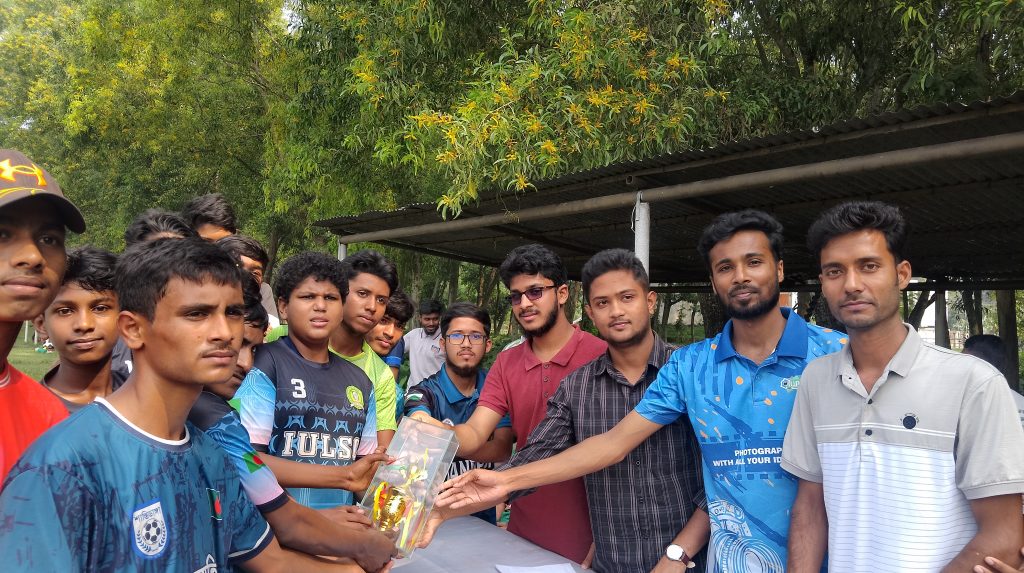 ইবিতে ফুলকুঁড়ি আসরের ফুটবল ফাইনাল খেলা অনুষ্ঠিত