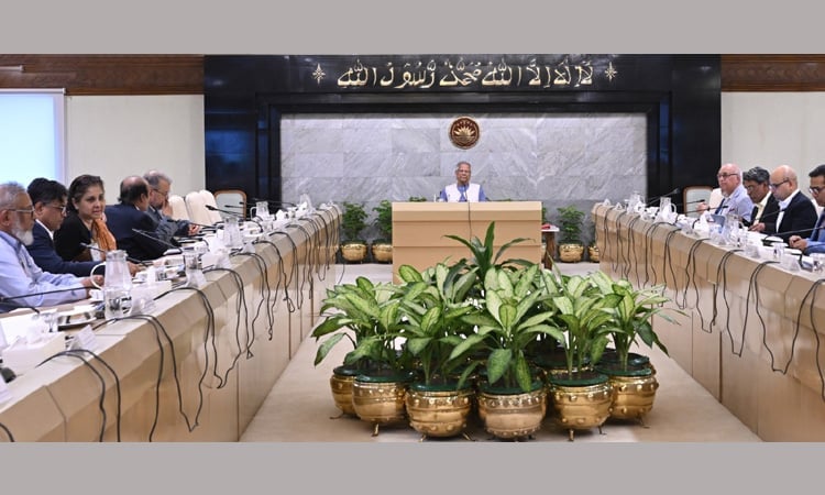 ভূমিকম্পের ঘটনায় আতঙ্কিত নয়, সচেতন হবার পরামর্শ বিশেষজ্ঞদের- প্রয়োজনীয় সব পদক্ষেপ গ্রহণের নির্দেশ প্রধান উপদেষ্টার