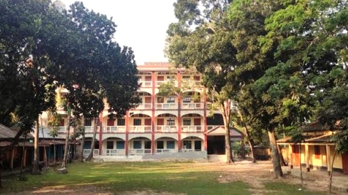 অনিয়মের অভিযোগ অস্বীকার: নওপাড়া উচ্চ বিদ্যালয়ের ভারপ্রাপ্ত প্রধান শিক্ষিকা