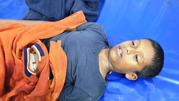 কলমাকান্দায় লরির ধাক্কায় ১০ বছরের শিশুর মৃত্যু