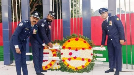 কেন্দুয়ায় শ্রদ্ধা ও উৎসবে বিজয় দিবস উদযাপন