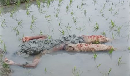 আগের দিন ডেকে নিয়ে যায়, পরেরদিন স্কুল পড়ুয়া ছাত্রের লাশ মিললো ক্ষেতে