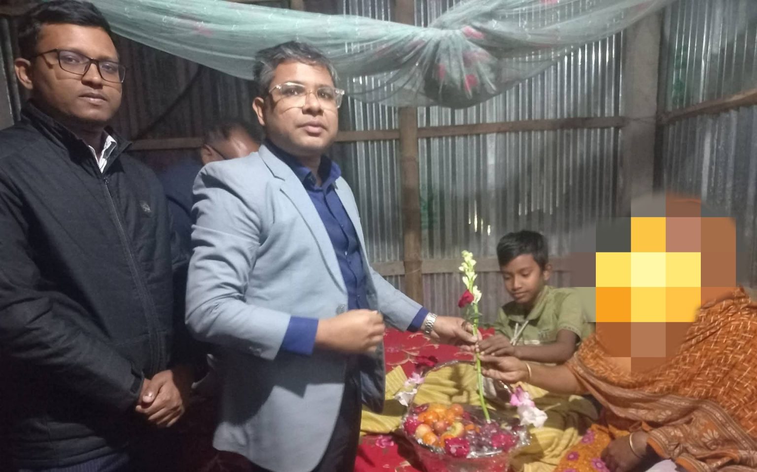 ক্ষুদে স্কাউটের পাশে প্রশাসন—আহতের বাড়িতে ইউএনওর উপস্থিতি