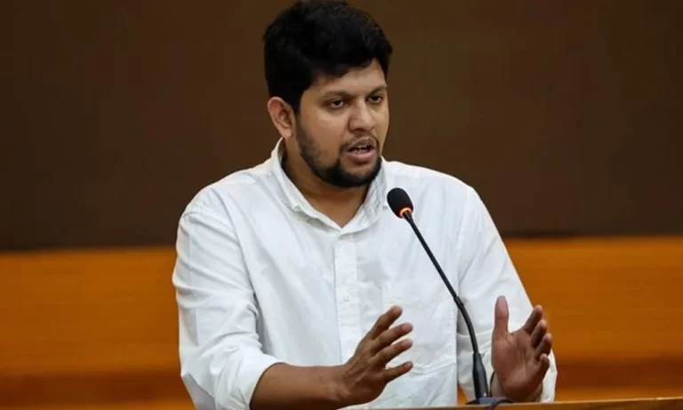 জামায়াত-এনসিপি জোটের প্রার্থীর চেয়ে দীর্ঘমেয়াদি অবস্থান ধরে রাখতে চান মাহফুজ