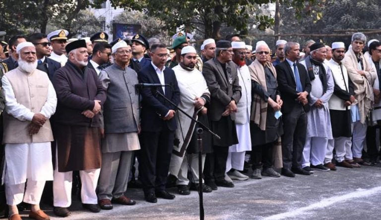 খালেদা জিয়ার জানাজায় অংশ নিলেন বিভিন্ন রাজনৈতিক দল ও সংগঠনের নেতাকর্মীরা