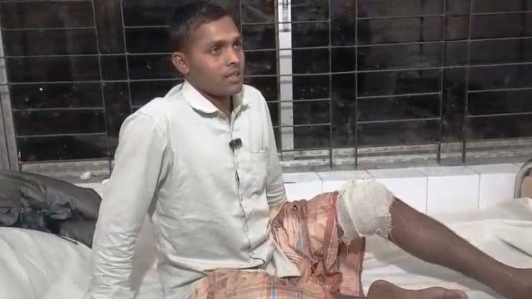 কেন্দুয়ায় স্বতন্ত্র প্রার্থীর প্রচার গাড়িতে হামলা, আটপাড়ায় ধাওয়া-পাল্টা ধাওয়া: উত্তপ্ত নির্বাচনী মাঠ