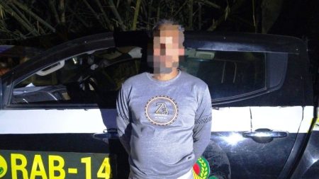 জমি নিয়ে বিরোধে বৃদ্ধকে কুপিয়ে হত্যা, ২ ঘাতক গ্রেফতার