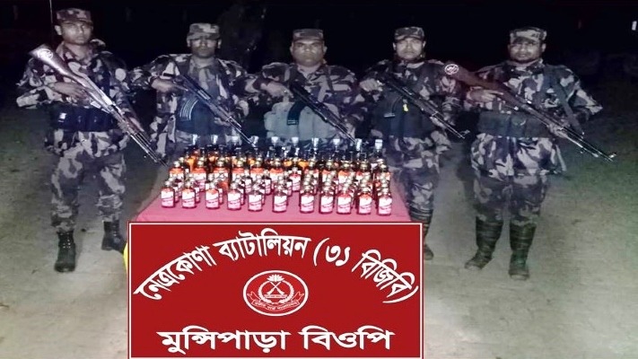 সীমান্তে বিজিবি’র অভিযানে উদ্ধার হলো ৩ ধরনের ভারতীয় মদ