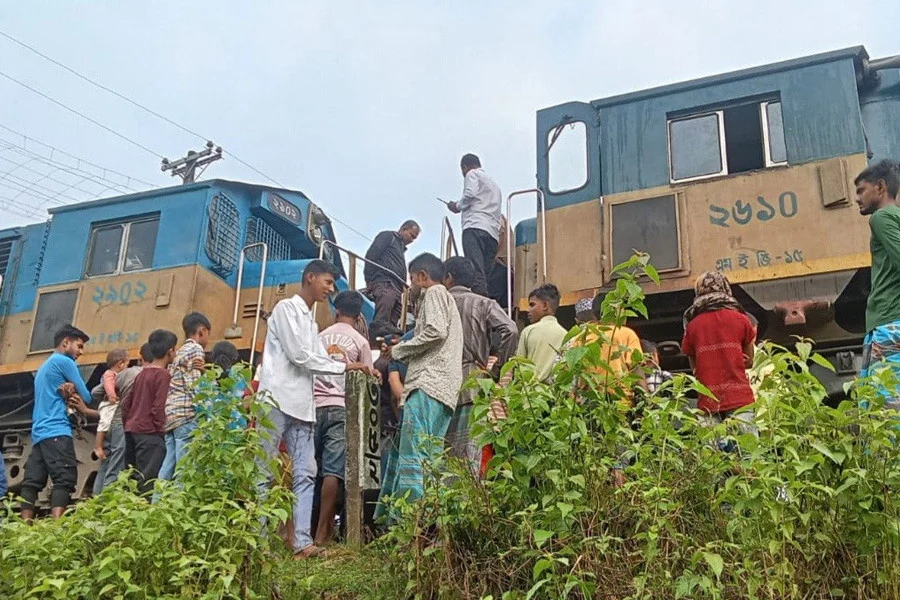 ৩ ঘণ্টা পর সিলেটের সঙ্গে সারা দেশের রেল যোগাযোগ স্বাভাবিক