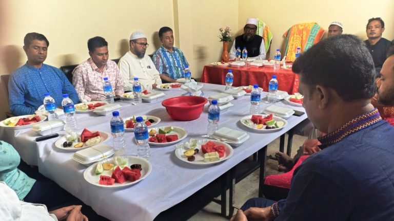 কলমাকান্দায় বেসরকারি স্কুল এসোসিয়েশনের উদ্যোগে ইফতার ও দোয়া মাহফিল