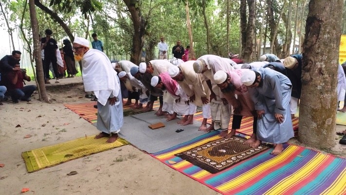 মধ্যপ্রাচ্যের সাথে মিল রেখে জামালপুরের ১৮ গ্রামে ঈদুল ফিতর