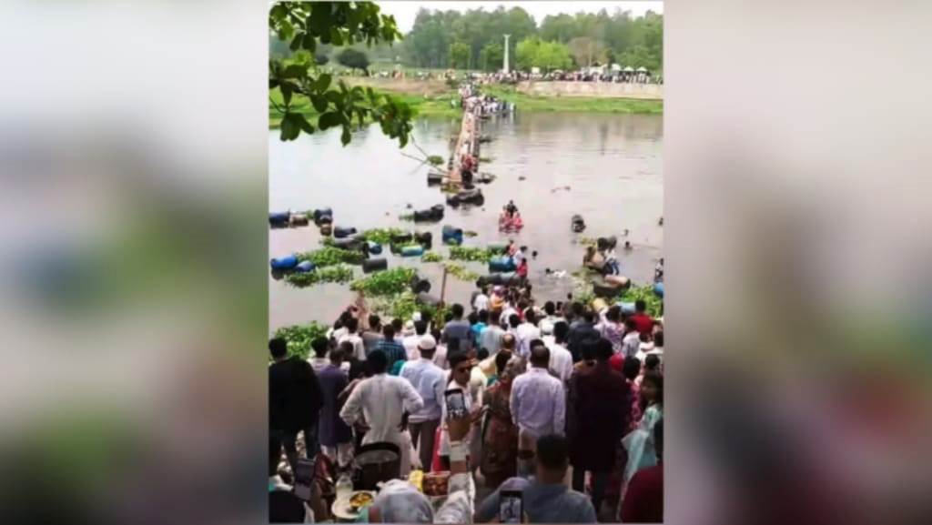 ঈদের আনন্দে বিষাদ: জামালপুরে ভাসমান সেতু উল্টে ভাই-বোনসহ ৪ জনের মৃত্যু