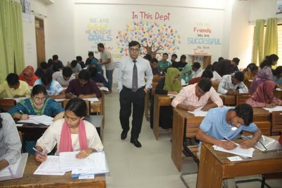 নজরুল বিশ্ববিদ্যালয় কেন্দ্রে জিএসটি গুচ্ছ ‘সি’ ইউনিটের ভর্তি পরীক্ষা অনুষ্ঠিত