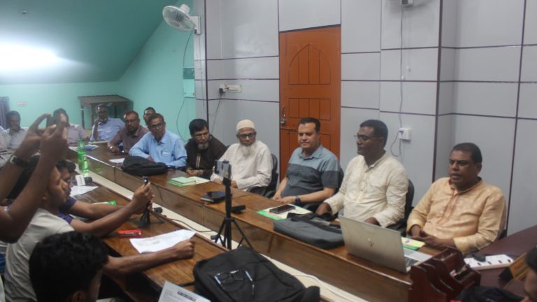 ইবি কর্মকর্তা সমিতির নির্বাচন; যে যে প্রতিশ্রুতি দিলেন মঈদ বাবুল-তোজাম পরিষদ