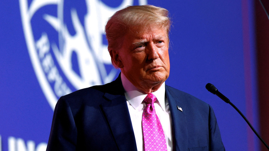 ইরানের জ্বালানি তেলের নিয়ন্ত্রণ চাই: ট্রাম্প