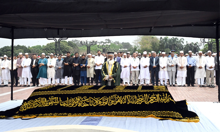 জাতীয় সংসদের স্পিকারের সহধর্মিণী দিলারা হাফিজের জানাজা অনুষ্ঠিত