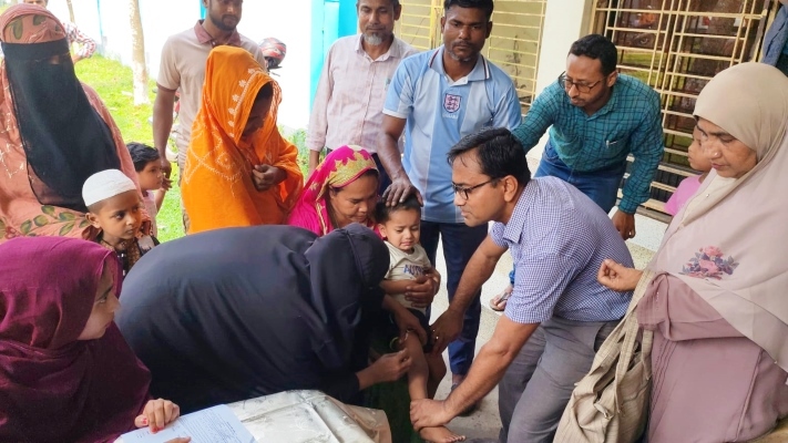 হামের হটস্পট আটপাড়া: পরিস্থিতি নিয়ন্ত্রণে ১৯ হাজার শিশুকে জরুরি টিকাদানের লক্ষ্যমাত্রা