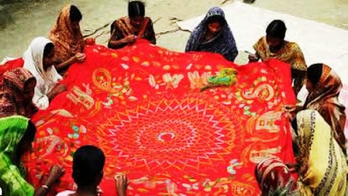 পহেলা বৈশাখ: জামালপুরে দিনরাত সুই-সুতায় স্বপ্ন বুনছেন দুই লাখ নারী