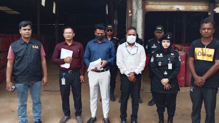 এলপিজি গ্যাসের বাজার অস্থিতিশীল করার চেষ্টা, ময়মনসিংহে ২ প্রতিষ্ঠানকে জরিমানা