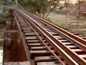 লক্করঝক্কর আর ঝুড়াতালিতে খুঁড়িয়ে খুঁড়িয়ে চলছে সিলেট-আখাউড়া রেল