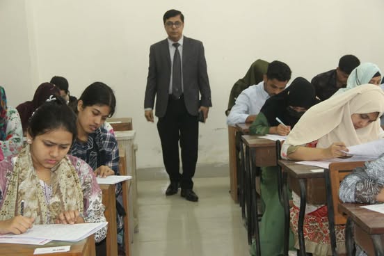 নজরুল বিশ্ববিদ্যালয় কেন্দ্রে জিএসটি ‘এ’ ইউনিট ভর্তি পরীক্ষা সম্পন্ন